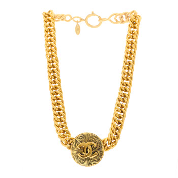 CHANEL Metal Chain Link CC Medallion Choker Necklace Gold