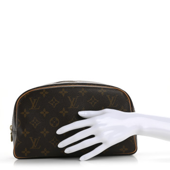 LOUIS VUITTON Monogram Toiletry Bag 25 LOUIS VUITTON Monogram Toiletry Bag 25