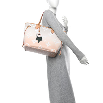 LOUIS VUITTON Monogram Giant By The Pool Neverfull MM Brume