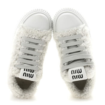 MIU MIU Montone Shearling Low Top Platform Sneakers 35 Bianco