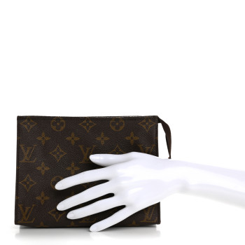LOUIS VUITTON Monogram Toiletry Pouch 19