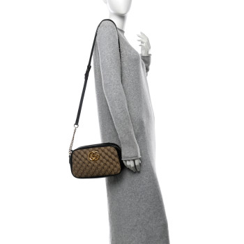 GUCCI Monogram Matelasse Diagonal Small GG Marmont Chain Shoulder Bag Beige Black