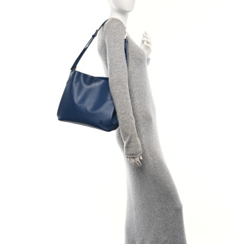 LOUIS VUITTON Epi Mandara MM Myrtille