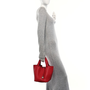 HERMES Taurillon Clemence Picotin Lock 22 MM Rouge Casaque
