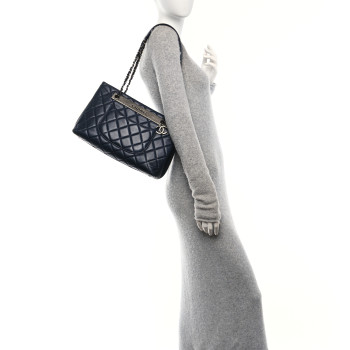 CHANEL Lambskin Quilted Trendy CC Tote Navy