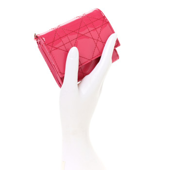 CHRISTIAN DIOR Patent Cannage Lady Dior Medium Wallet Passion Pink