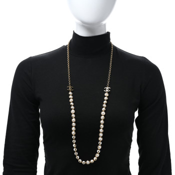 CHANEL Pearl CC Necklace Gold