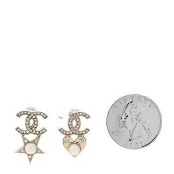 CHANEL Crystal Pearl Charming Winter CC Star Heart Earrings Gold