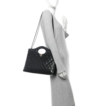 CHANEL Shiny Lambskin Quilted 31 Shopping Bag Black