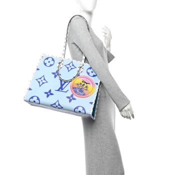 LOUIS VUITTON Monogram Giant Hawaii Onthego Blue