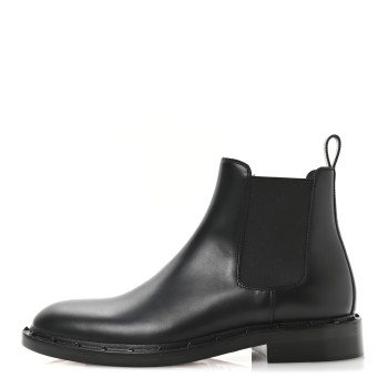 VALENTINO GARAVANI Calfskin Soul Rockstud Beatle Chelsea Ankle Boots 41 Black