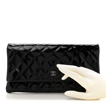 CHANEL Patent Calfskin Quilted Beauty CC Clutch Black