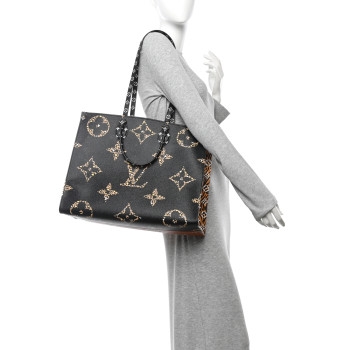LOUIS VUITTON Monogram Giant Jungle Onthego GM Black