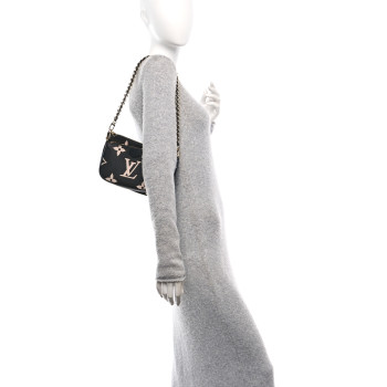LOUIS VUITTON Empreinte Monogram Giant Multi Pochette Accessories Black Beige