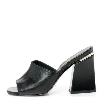 CHANEL Shiny Goatskin Pearl Mule Sandals 38 Black