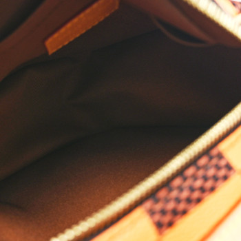 超希少【LOUIS VUITTON】Chess Messenger Damier Pop 入手困難 Louis Vuitton Chess Messenger Bag Damier Pop Red in Coated