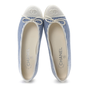 CHANEL Fabric Grosgrain Cap Toe CC Flats 35 White Blue