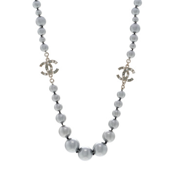 CHANEL Crystal Baguette Graduated Pearl CC Short Necklace Silver Grey