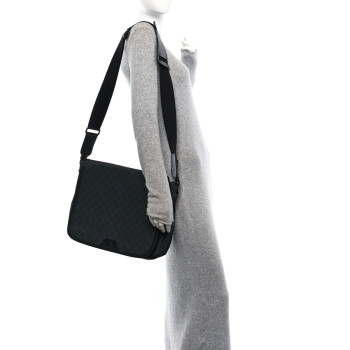 GUCCI GG Supreme Monogram Flap Messenger Bag Black Grey
