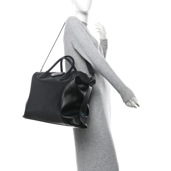 GIVENCHY Smooth Calfskin Large Soft Antigona Black