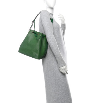 LOUIS VUITTON Epi Petit Noe Borneo