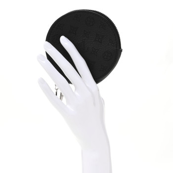 LOUIS VUITTON Mahina Round Coin Purse Black