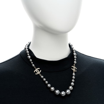 CHANEL Crystal Baguette Graduated Pearl CC Short Necklace Silver Grey