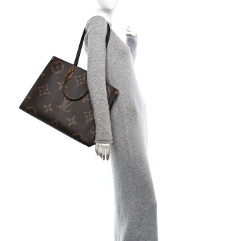 LOUIS VUITTON Reverse Monogram Giant Onthego GM
