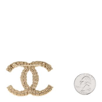 CHANEL Enamel CC Brooch Gold Multicolor
