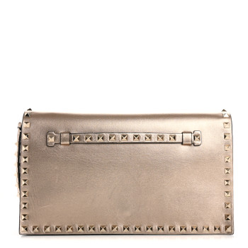 VALENTINO GARAVANI Metallic Nappa Rockstud Wristlet Clutch Skin