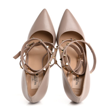 VALENTINO GARAVANI Nappa Rockstud Studwrap Strap 105mm Pumps 40 Poudre