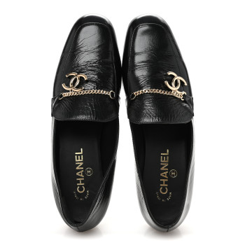 CHANEL Crinkled Calfskin Chain CC Mocassin Loafers 40 Black CHANEL Crinkled Calfskin Chain CC Mocassin Loafers 40 Black
