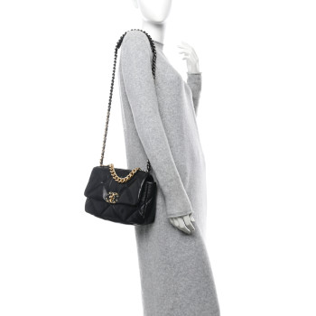 CHANEL Goatskin Quilted Medium Chanel 19 Flap Black