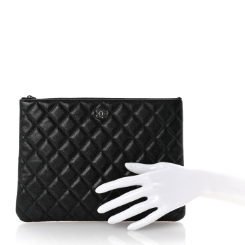 CHANEL Iridescent Caviar Quilted Medium Cosmetic Case Black