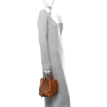 HERMES Taurillon Clemence Picotin Lock 18 PM Gold