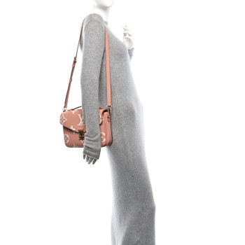 LOUIS VUITTON Empreinte Monogram Giant Pochette Metis Rose Trianon Cream