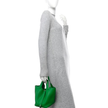 HERMES Taurillon Clemence Picotin Lock 18 PM Bambou