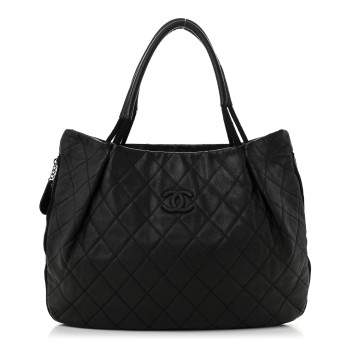 CHANEL Caviar Quilted Soho Expandable Zip Shoulder Bag Black