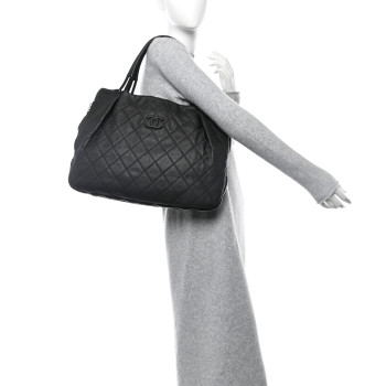 CHANEL Caviar Quilted Soho Expandable Zip Shoulder Bag Black