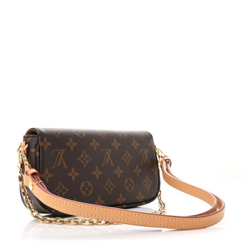 LOUIS VUITTON Monogram Ivy Wallet On Chain