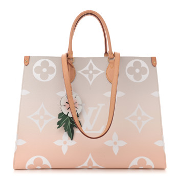 LOUIS VUITTON Monogram Giant By The Pool Onthego GM Brume
