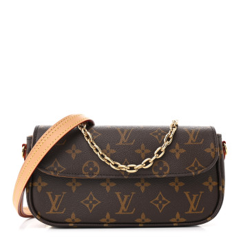 LOUIS VUITTON Monogram Ivy Wallet On Chain