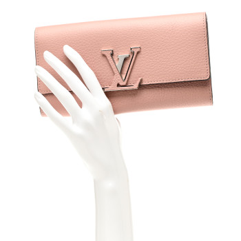 LOUIS VUITTON Taurillon Capucines Wallet Magnolia