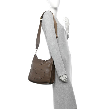 HERMES Taurillon Clemence Evelyne III PM Etoupe