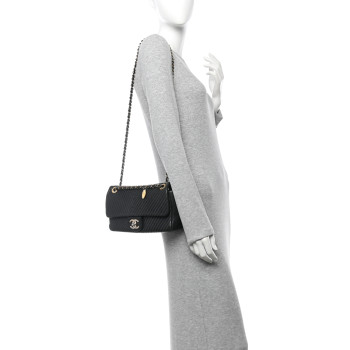 CHANEL Calfskin Chevron Quilted Medium Surpique Flap Black