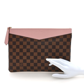 LOUIS VUITTON Damier Ebene Daily Pouch Rose Poudre