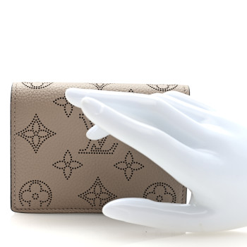 LOUIS VUITTON Mahina Clea Wallet Galet