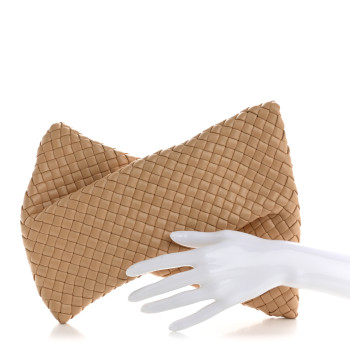BOTTEGA VENETA Nappa Intrecciato Crisscross Clutch Porridge
