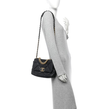 CHANEL Goatskin Quilted Medium Chanel 19 Flap Black