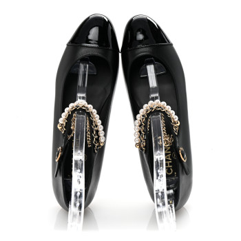 CHANEL Shiny Lambskin Pearl Cap Toe Ankle Chain Ballerina Flats 41 Black